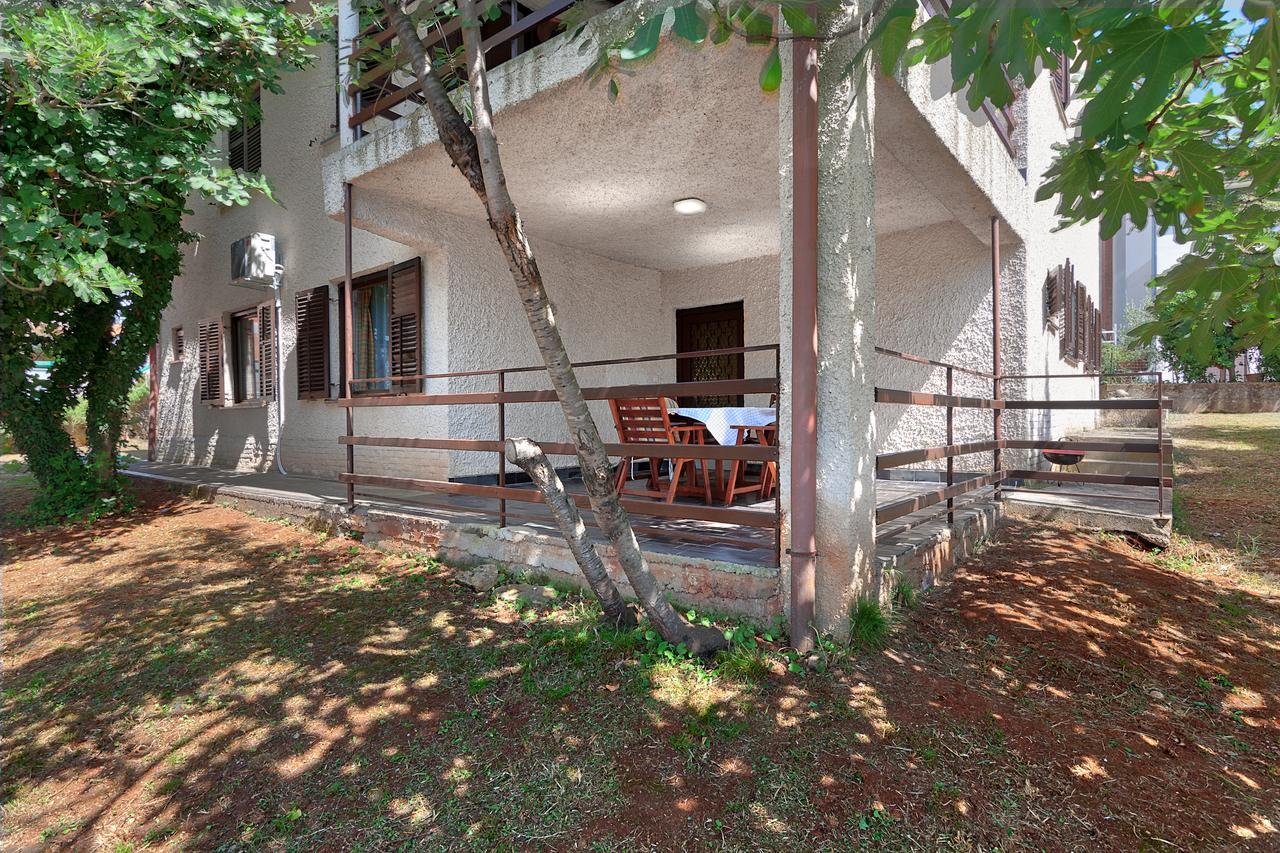 Apartamento Vesna Pjescana Uvala Exterior foto